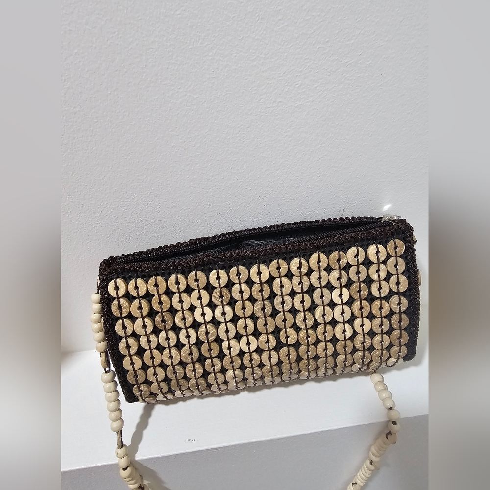 Handcrafted Beaded Flower Crossbody Bag in Natural and Multicolor - Picture 7 of 10